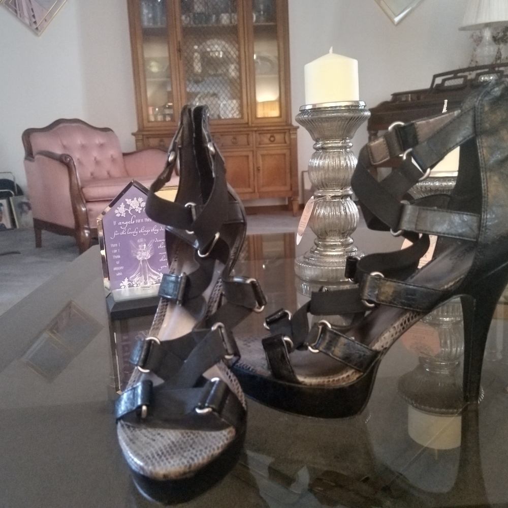 STILETTO HEELS